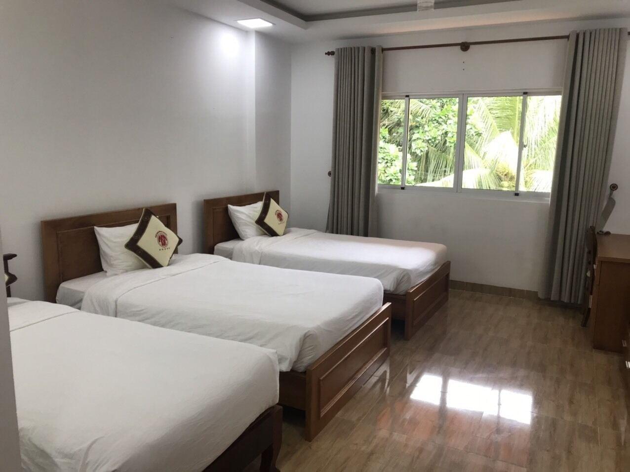 Tan Son Nhat Con Dao 3* Chi Khu Co Ong